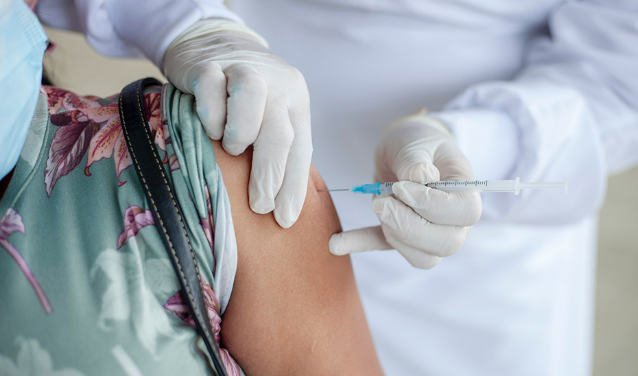 Andaluca incorpora las vacunas del rotavirus para lactantes y de la tosferina para adolescentes en el calendario de 2025
